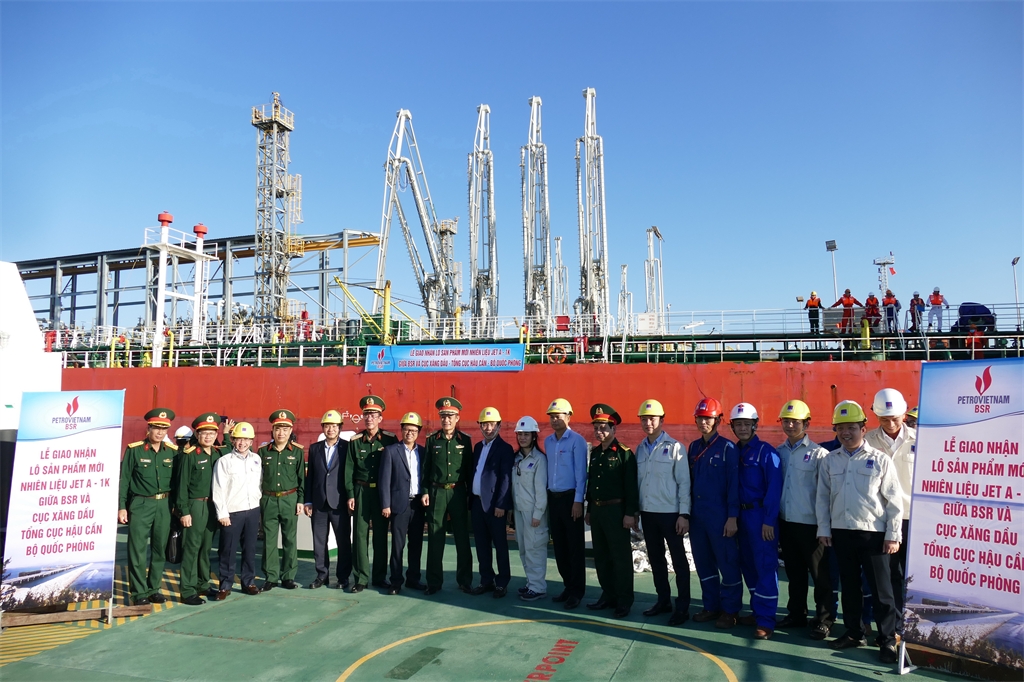 Không ngừng nỗ lực, đạt những cột mốc mới