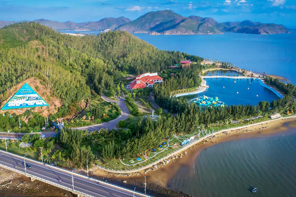 Chiêm ngưỡng vẻ đẹp du lịch biển Quy Nhơn từ trên cao