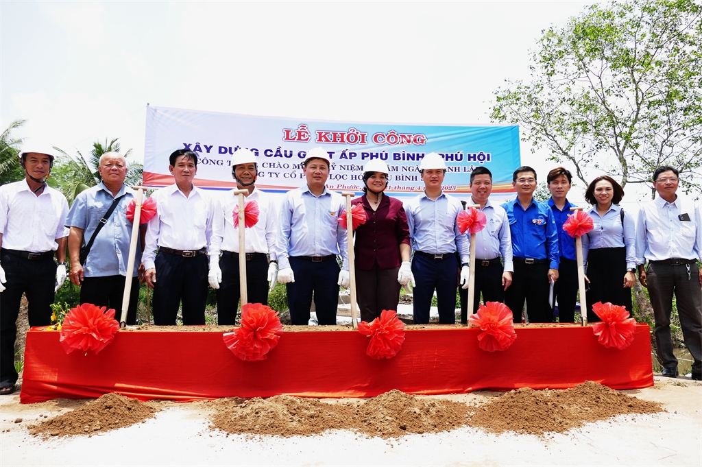 BSR tổ chức chương trình tri ân cố Thủ tướng Võ Văn Kiệt và thực hiện công tác ASXH tại tỉnh Vĩnh Long