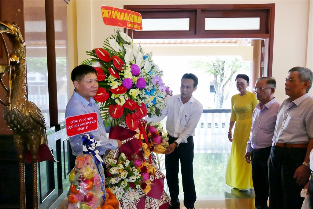 BSR tổ chức chương trình tri ân cố Thủ tướng Võ Văn Kiệt và thực hiện công tác ASXH tại tỉnh Vĩnh Long