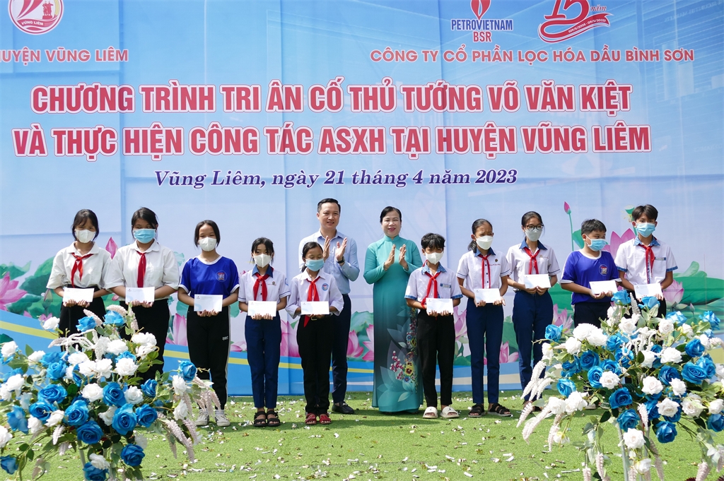 BSR tổ chức chương trình tri ân cố Thủ tướng Võ Văn Kiệt và thực hiện công tác ASXH tại tỉnh Vĩnh Long