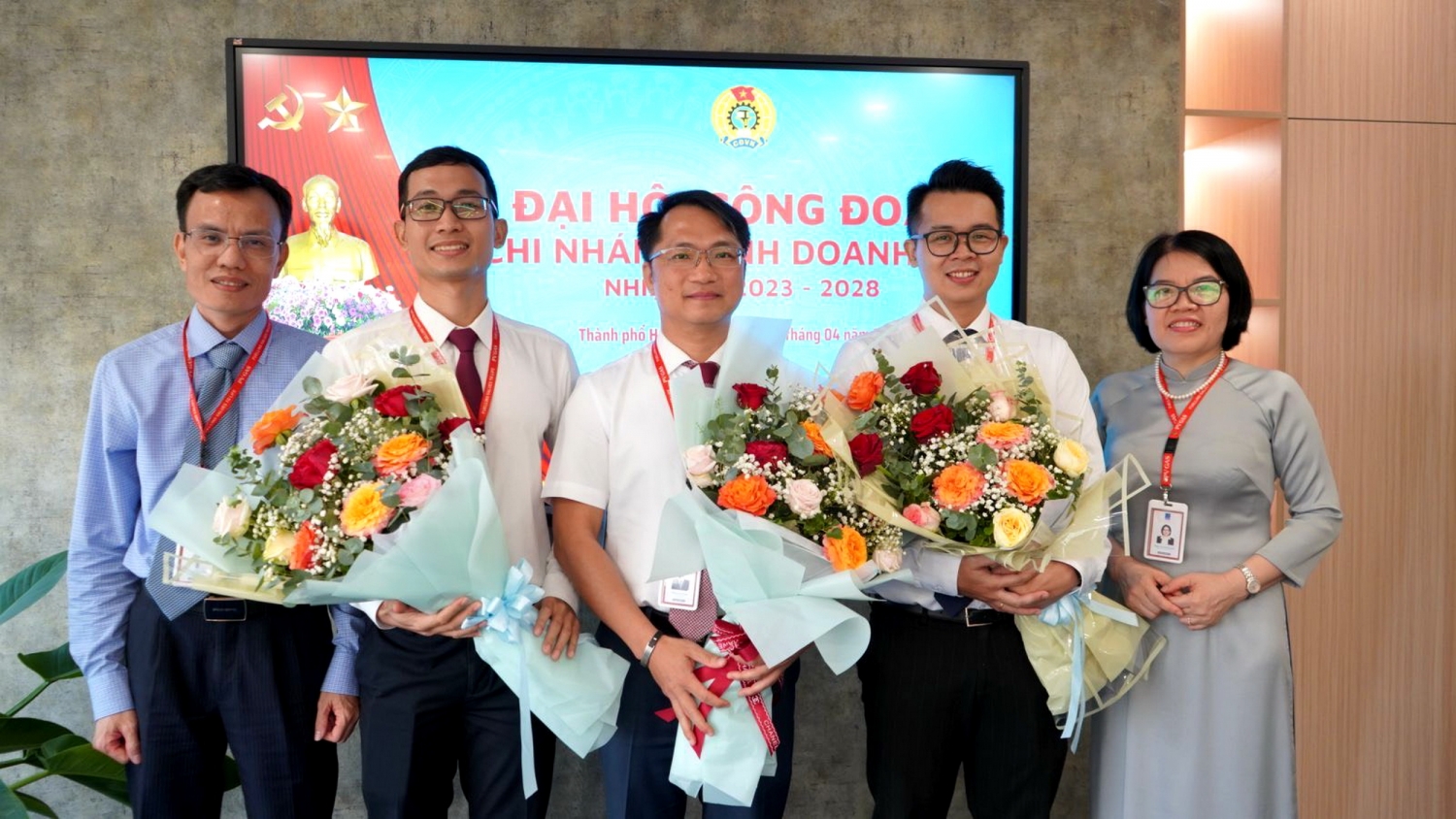 Chúc mừng BCH nhiệm kỳ mới ra mắt