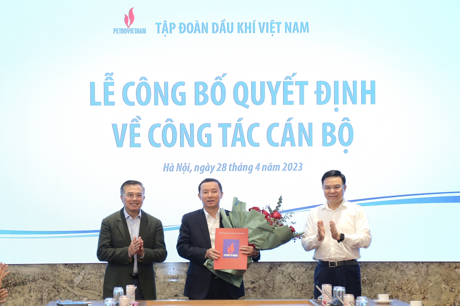 Công bố quyết định Giám đốc Chi nhánh Phát điện Dầu khí PVPGB