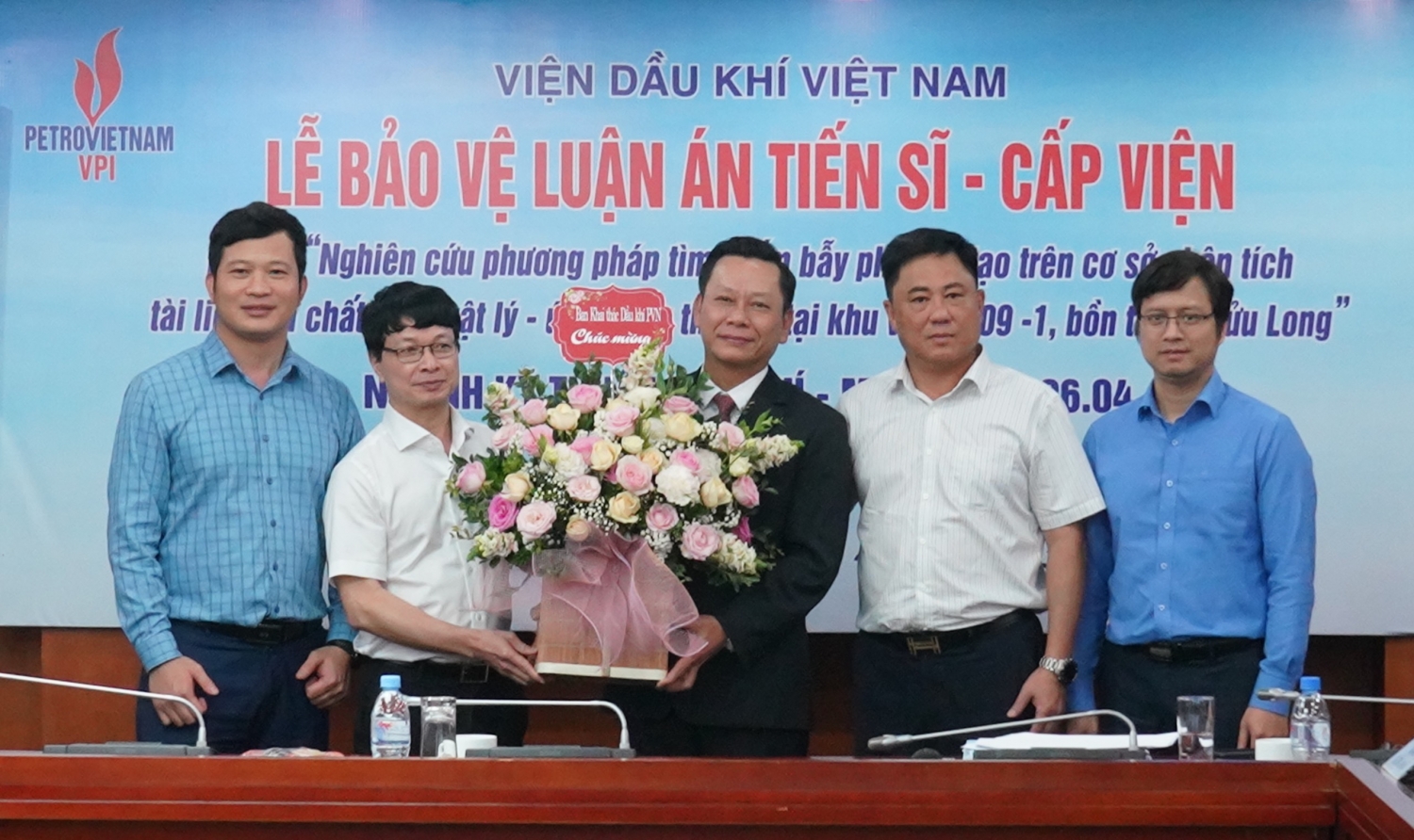 Nghiên cứu phương pháp tìm kiếm bẫy phi cấu tạo tại Lô 09 -1, bể Cửu Long