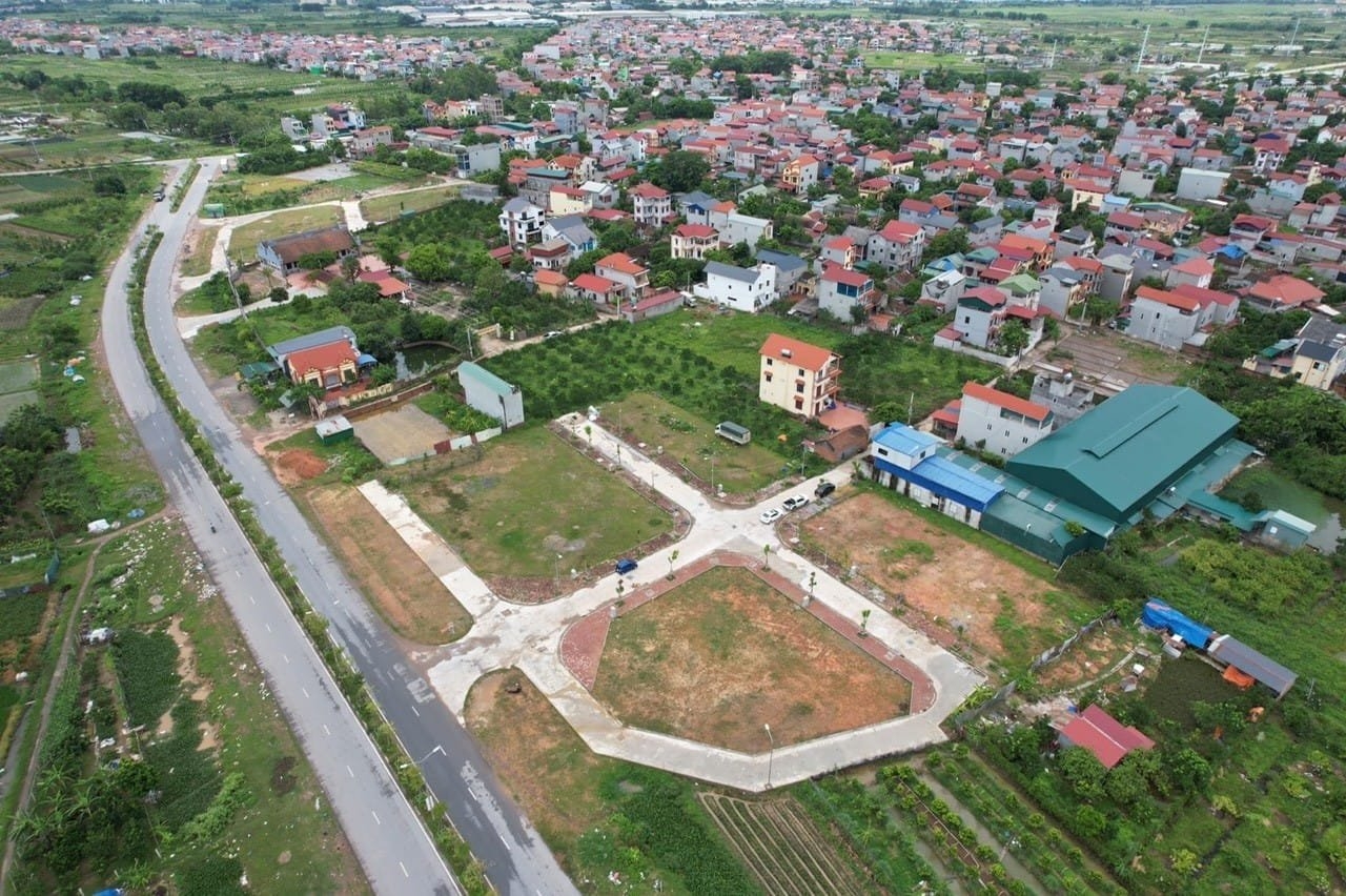 Tin bất động sản ngày 2/5: Sắp đấu giá gần 100 lô đất vùng ven Hà Nội Tin bất động sản ngày 2/5: Sắp đấu giá gần 100 lô đất vùng ven Hà Nội
