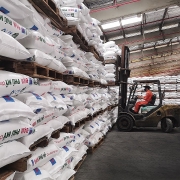 Phân bón Việt lao đao vì chịu “tác động kép”
