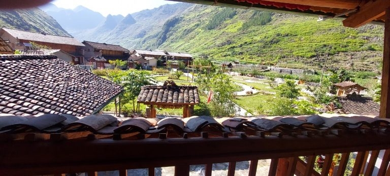 Ngôi làng H’Mông đẹp như phim trường ở Hà Giang