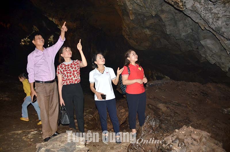 Khám phá hang Bó Kim Khám phá hang Bó Kim