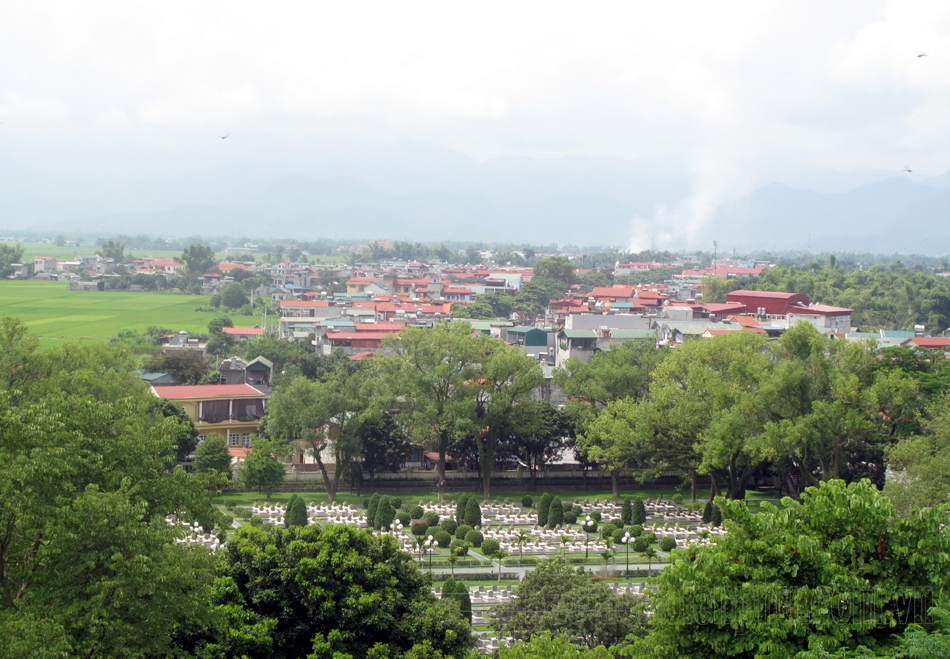 Những quả đồi ở thung lũng Mường Thanh Những quả đồi ở thung lũng Mường Thanh