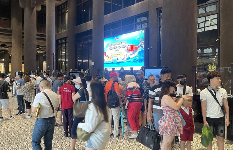 Quảng Ninh: Tăng cường chuyển đổi số trong du lịch để phát triển bền vững Quảng Ninh đã đầu tư hạ tầng đường truyền internet tốc độ cao, đáp ứng tốt nhu cầu của du khách tại các điểm du lịch (ảnh báo Quảng Ninh)