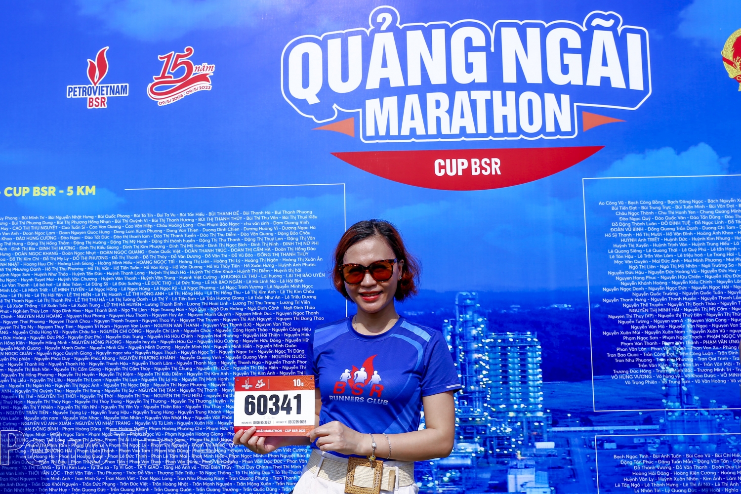 Đông đảo VĐV đến sớm để nhận số Bib của Giải chạy Quảng Ngãi Marathon - Cúp BSR năm 2023