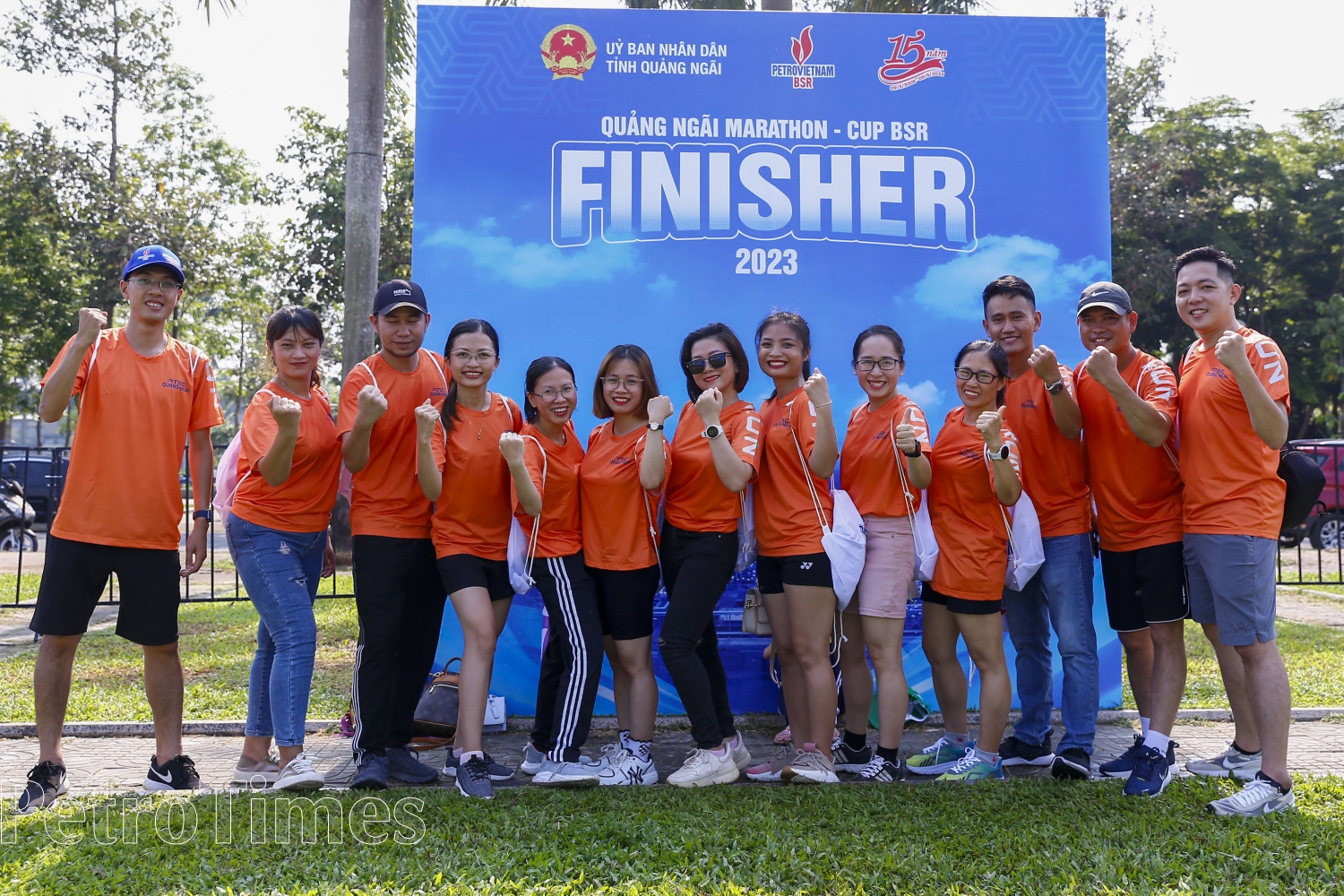 Các VĐV hào hứng với giải chạy marathon lớn nhất tỉnh Quảng Ngãi