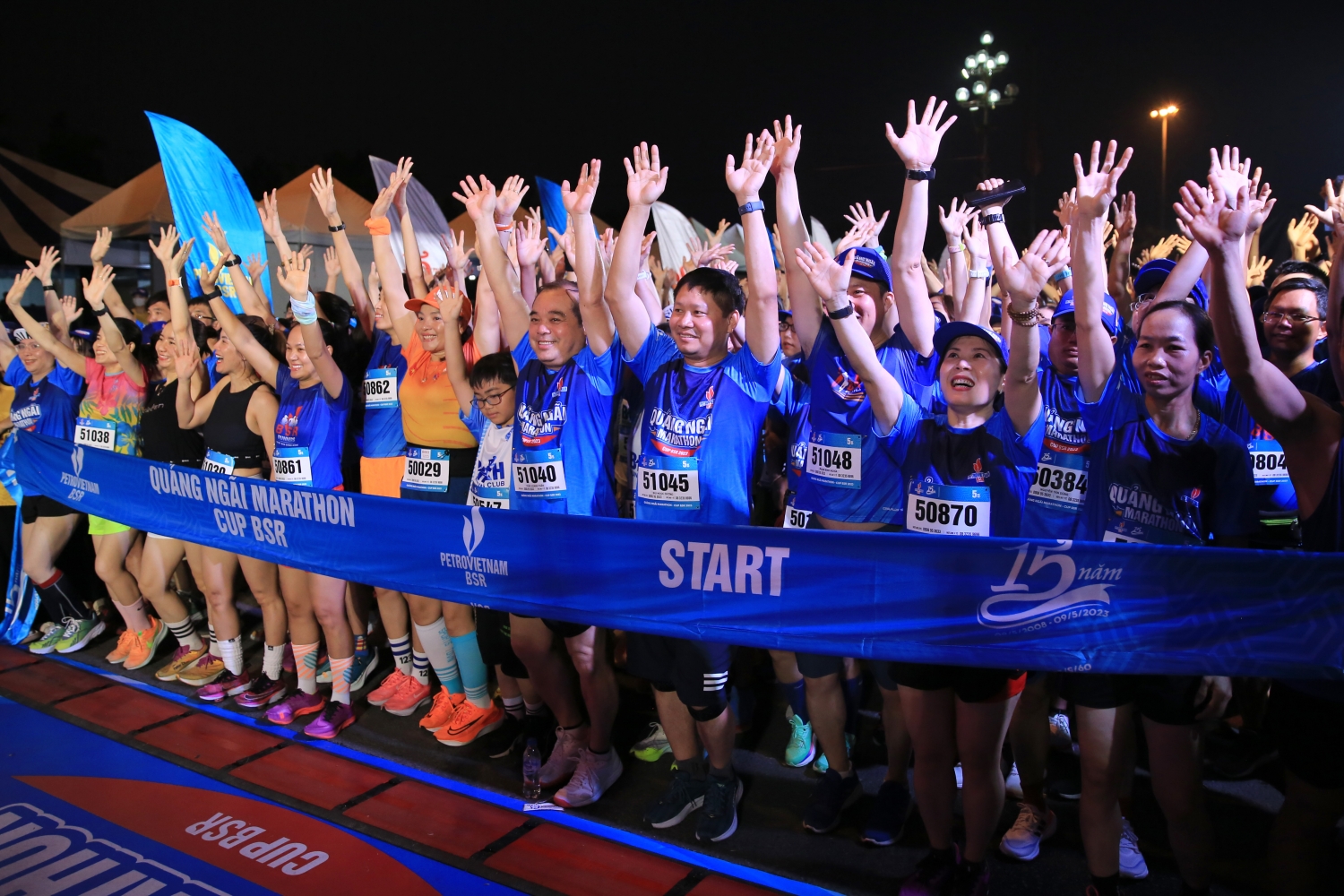 Hơn 2.000 VĐV hoàn thành đường chạy tại Marathon Quảng Ngãi  - CUP BSR