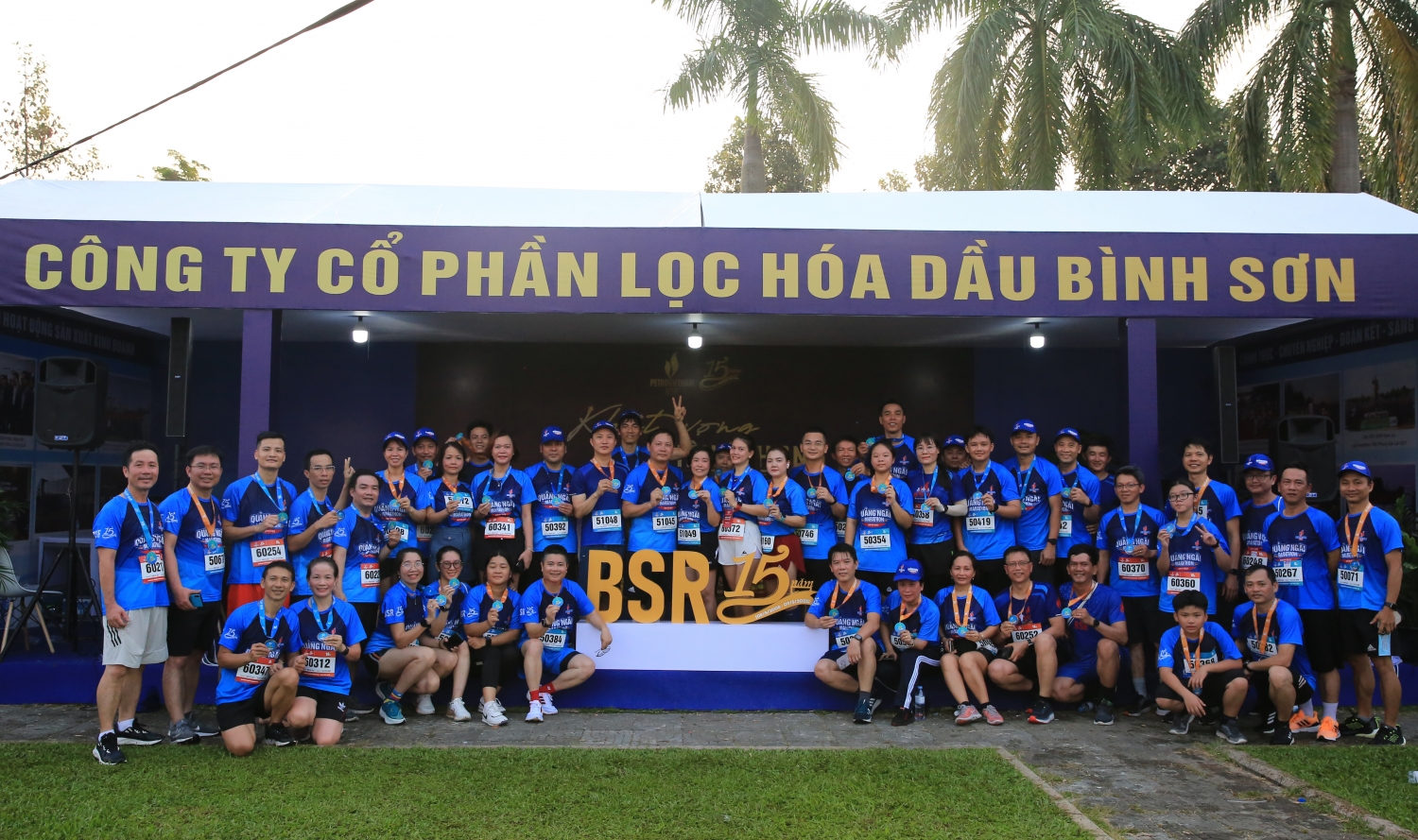 Hơn 2.000 VĐV hoàn thành đường chạy tại Marathon Quảng Ngãi  - CUP BSR