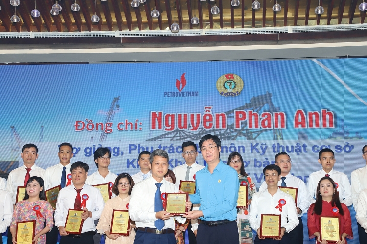 CĐ DKVN phát động Tháng Công nhân và tuyên dương người lao động Dầu khí tiêu biểu năm 2023