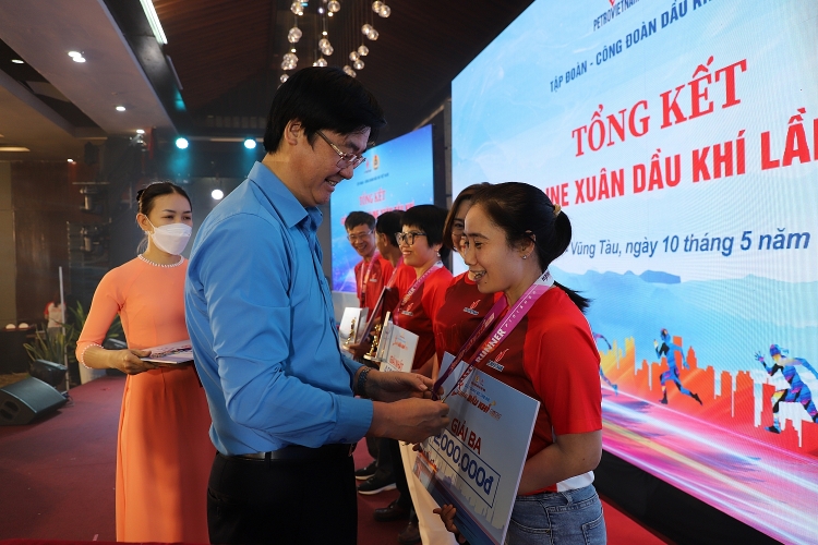 Người lao động PVU được tôn vinh các danh hiệu Dầu khí tiêu biểu và nhận nhiều giải thưởng của Giải chạy bộ online “Xuân Dầu khí 2023”