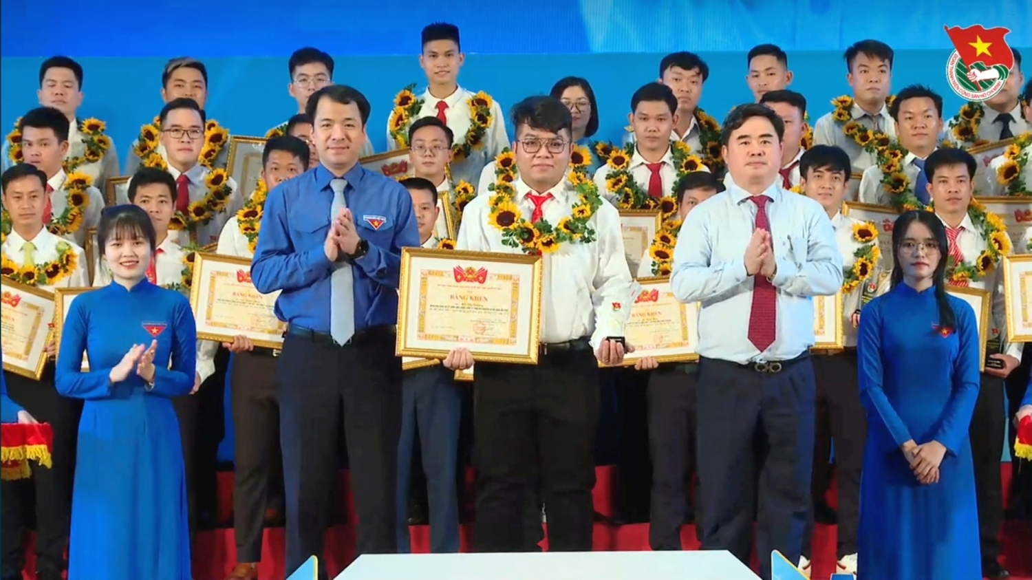 7 gương mặt Dầu khí được tuyên dương “Người thợ trẻ giỏi” toàn quốc lần XIV 7 gương mặt Dầu khí được tuyên dương “Người thợ trẻ giỏi” toàn quốc lần XIV