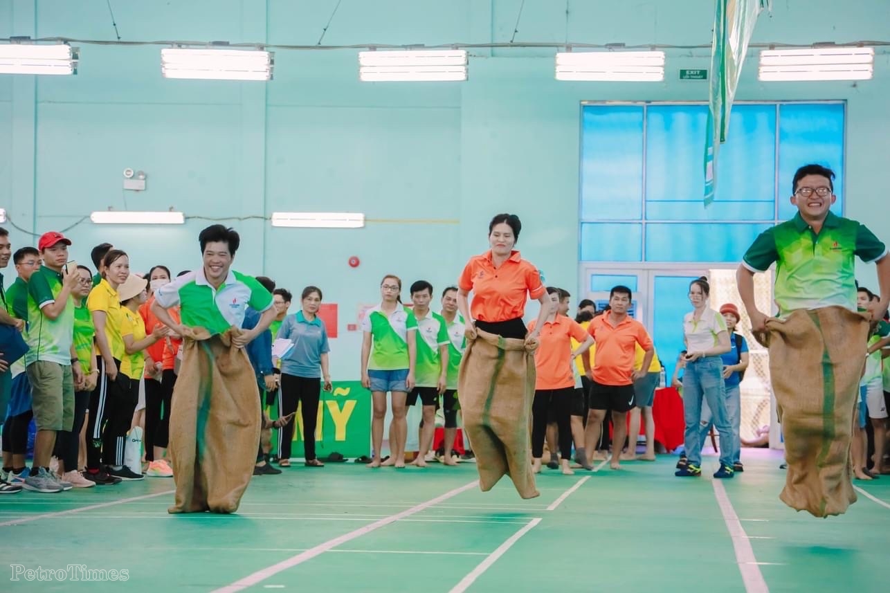 Hội thao Nhà máy Đạm Phú Mỹ: Sôi nổi và hấp dẫn Hội thao Nhà máy Đạm Phú Mỹ: Sôi nổi và hấp dẫn