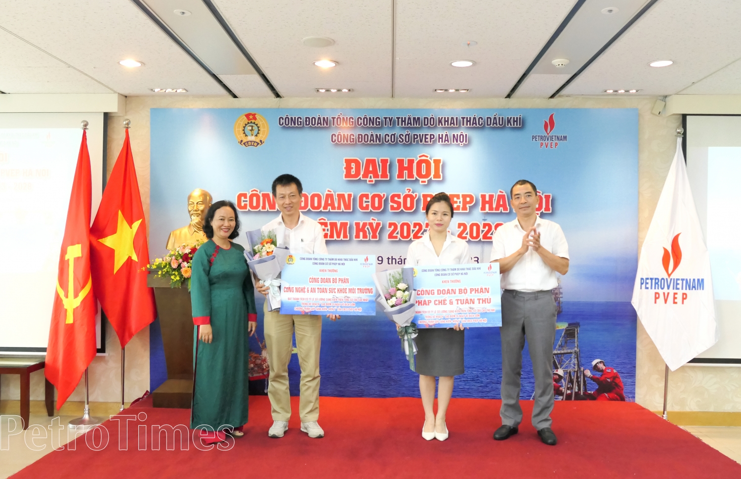 PVEP tuyên dương tập thể có thành tích suất sắc trong phong trào sáng kiến sáng chế PVEP tuyên dương tập thể có thành tích suất sắc trong phong trào sáng kiến sáng chế