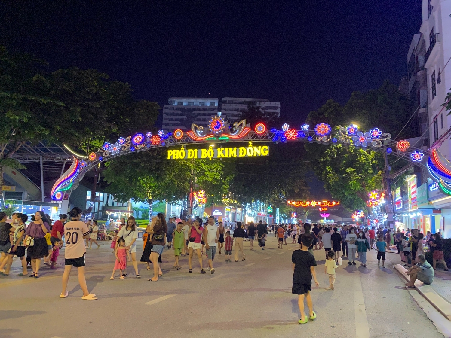 8 tọa độ sống ảo gây thương nhớ tại thành phố Cao Bằng