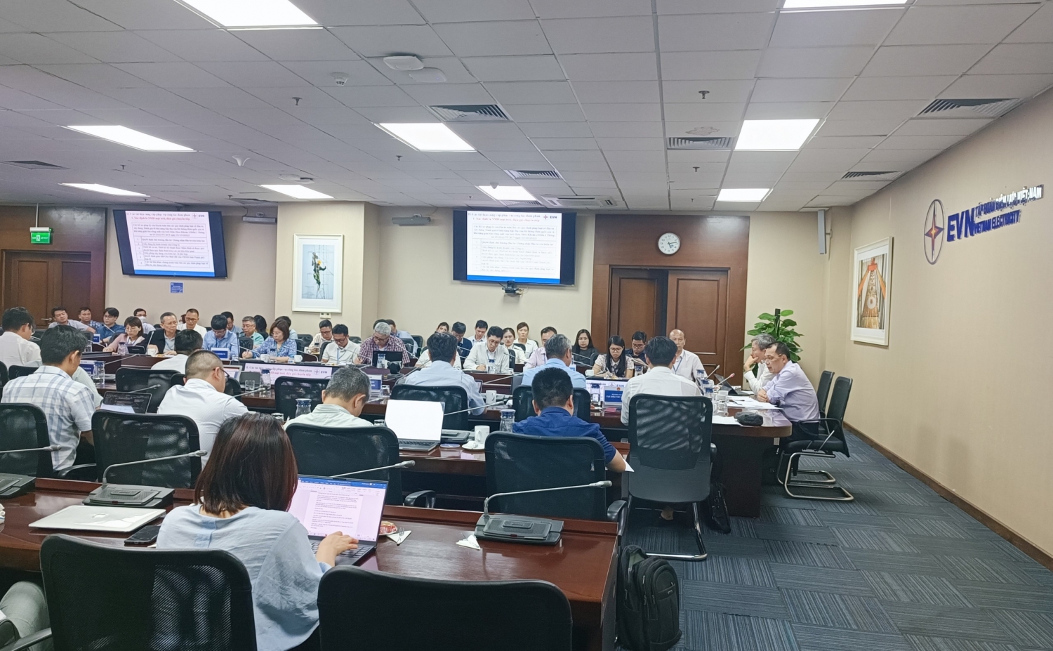Sớm nhất đưa các dự án năng lượng tái tạo chuyển tiếp vào vận hành