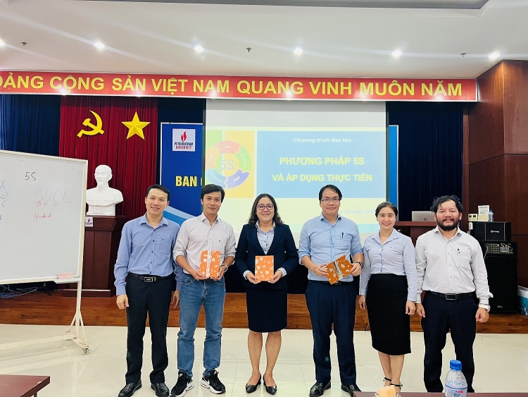 PVU tổ chức đào tạo về phương pháp 5S và áp dụng thực tiễn