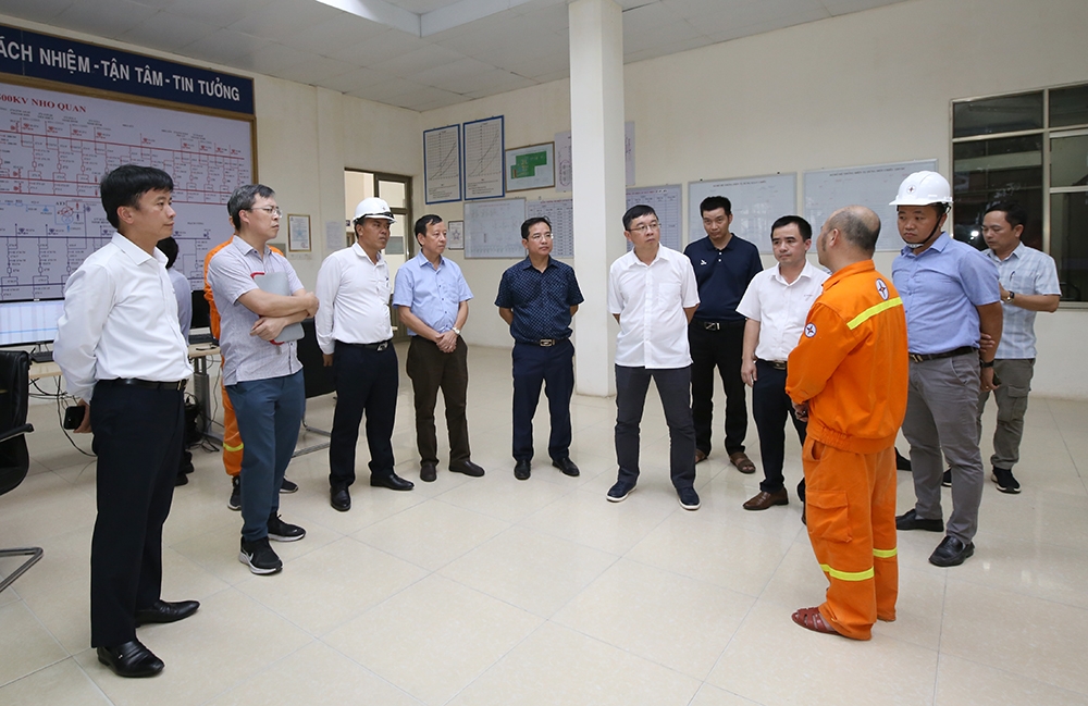 Giữ vững trục truyền tải 500kV Bắc - Nam đảm bảo điện cho miền Bắc mùa nắng nóng
