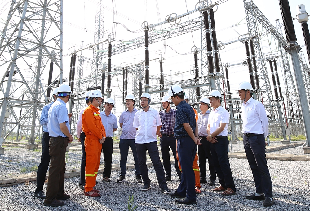 Giữ vững trục truyền tải 500kV Bắc - Nam đảm bảo điện cho miền Bắc mùa nắng nóng