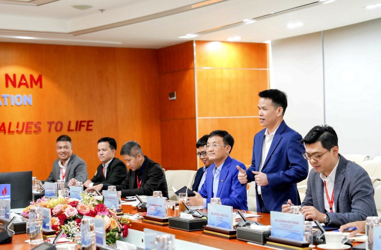 Tổng Giám đốc PV GAS Phạm Văn Phong làm việc với đối tác SCGC (Thái Lan) - công ty mẹ của Long Son Petrochemicals Tổng Giám đốc PV GAS Phạm Văn Phong làm việc với đối tác SCGC (Thái Lan) - công ty mẹ của Long Son Petrochemicals