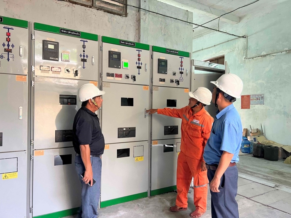 Doanh nghiệp đồng hành cùng tiết kiệm điện Doanh nghiệp đồng hành cùng tiết kiệm điện