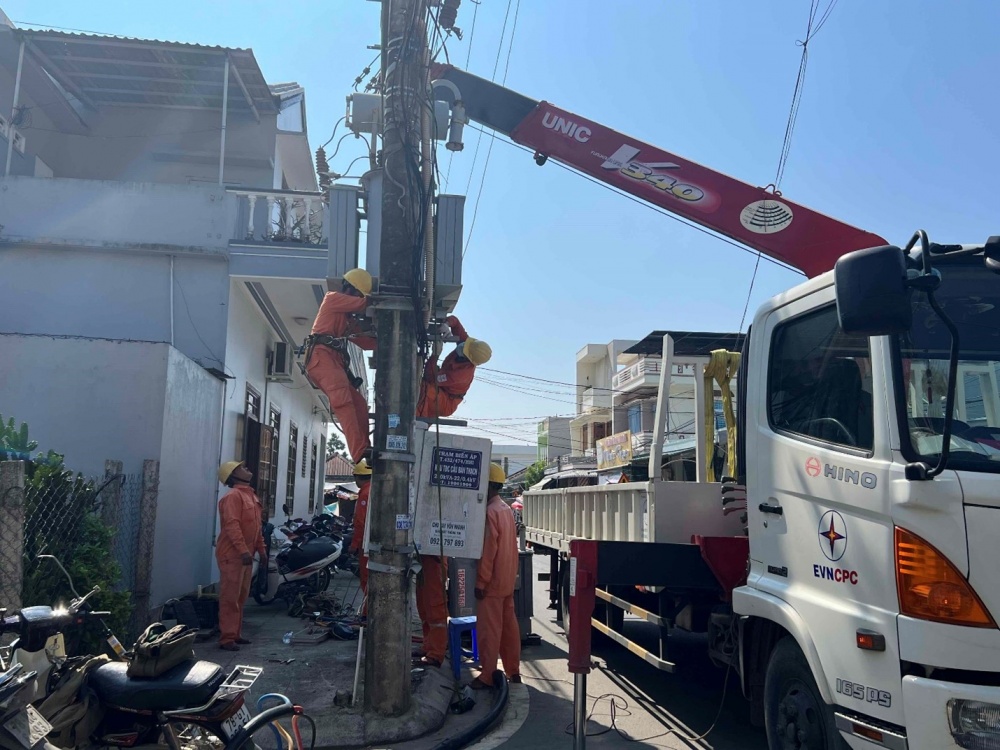 Doanh nghiệp đồng hành cùng tiết kiệm điện Doanh nghiệp đồng hành cùng tiết kiệm điện