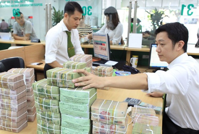 Tin ngân hàng ngày 6/6: Kiểm soát đặc biệt, can thiệp sớm khi xảy ra sự cố rút tiền hàng loạt Tin ngân hàng ngày 6/6: Kiểm soát đặc biệt, can thiệp sớm khi xảy ra sự cố rút tiền hàng loạt