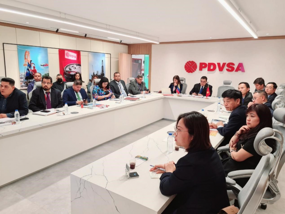 Đoàn công tác của Petrovietnam và PVEP thăm, làm việc tại Venezuela