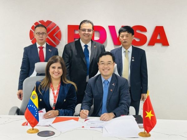 Đoàn công tác của Petrovietnam và PVEP thăm, làm việc tại Venezuela