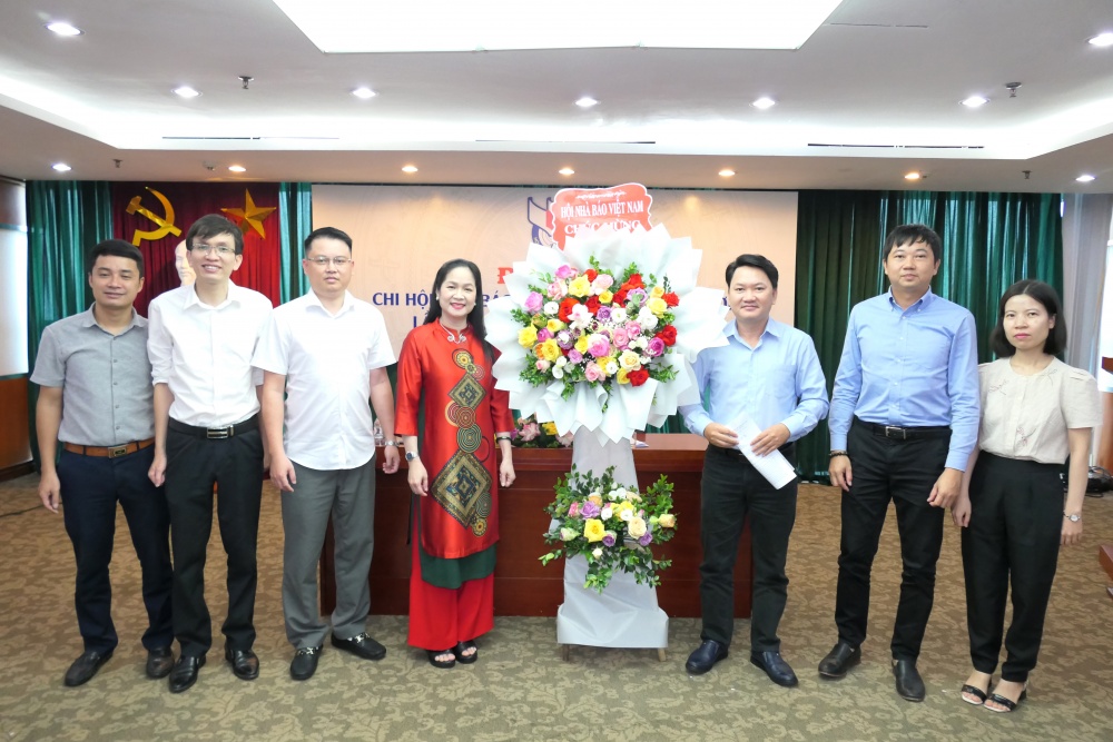 Chi hội Nhà báo Tạp chí Năng Lượng Mới tổ chức Đại hội lần thứ IV, nhiệm kỳ 2023 - 2025 Chi hội Nhà báo Tạp chí Năng Lượng Mới tổ chức Đại hội lần thứ IV, nhiệm kỳ 2023 - 2025