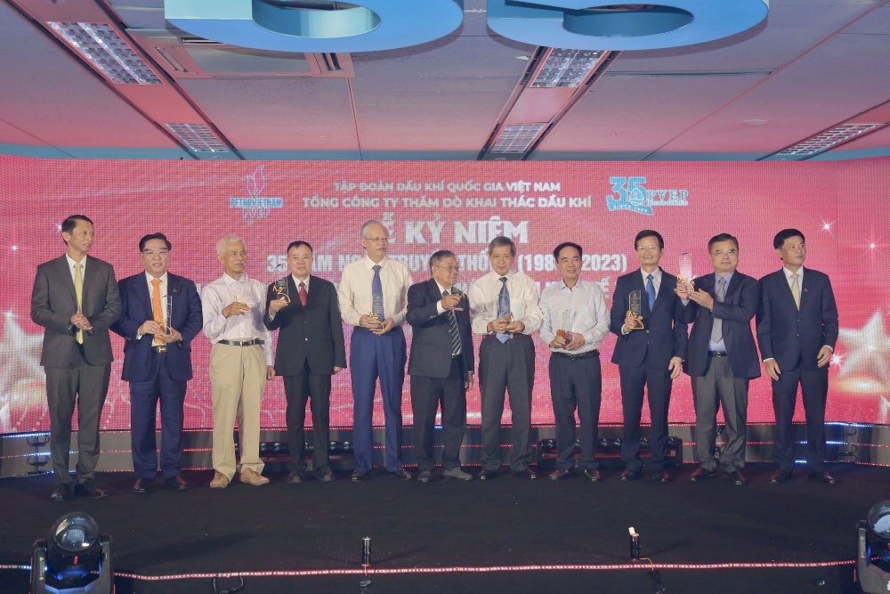 PVEP kỷ niệm 35 năm Ngày truyền thống Tổng Công ty PVEP kỷ niệm 35 năm Ngày truyền thống Tổng Công ty