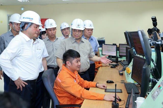 Thủ tướng kiểm tra tình hình sản xuất, cung ứng điện, than tại Quảng Ninh Thủ tướng kiểm tra tình hình sản xuất, cung ứng điện, than tại Quảng Ninh