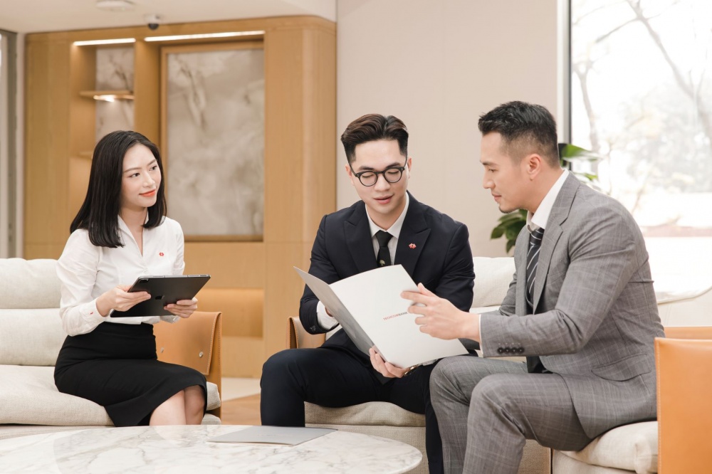 Techcombank được vinh danh “Ngân hàng xuất sắc nhất việt nam và Châu Á Thái Bình Dương” ở hai hạng mục giải pháp giao dịch cho khách hàng doanh nghiệp Techcombank được vinh danh “Ngân hàng xuất sắc nhất việt nam và Châu Á Thái Bình Dương” ở hai hạng mục giải pháp giao dịch cho khách hàng doanh nghiệp