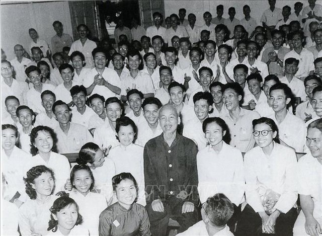 Những cống hiến vô giá của lãnh tụ Nguyễn Ái Quốc - Hồ Chí Minh với Báo chí cách mạng Việt Nam Những cống hiến vô giá của lãnh tụ Nguyễn Ái Quốc - Hồ Chí Minh với Báo chí cách mạng Việt Nam