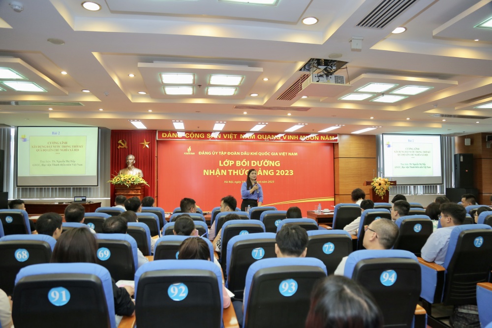 undefined Khai giảng lớp bồi dưỡng nhận thức về Đảng khu vực Hà Nội năm 2023 (lớp thứ hai)