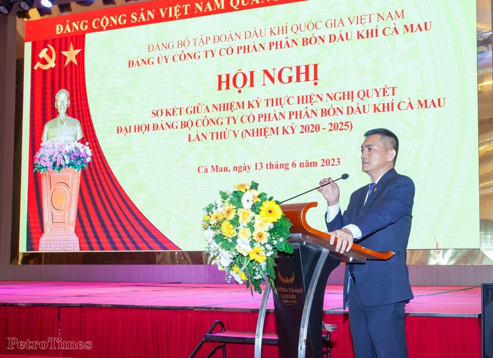 Một điển hình về vai trò lãnh đạo của cấp uỷ Đảng trong doanh nghiệp nhà nước Một điển hình về vai trò lãnh đạo của cấp uỷ Đảng trong doanh nghiệp nhà nước