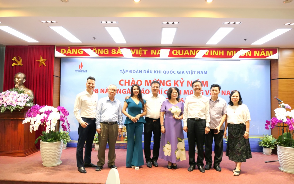 Thành công của Petrovietnam có sự đồng hành, hỗ trợ quan trọng từ các cơ quan báo chí Thành công của Petrovietnam có sự đồng hành, hỗ trợ quan trọng từ các cơ quan báo chí