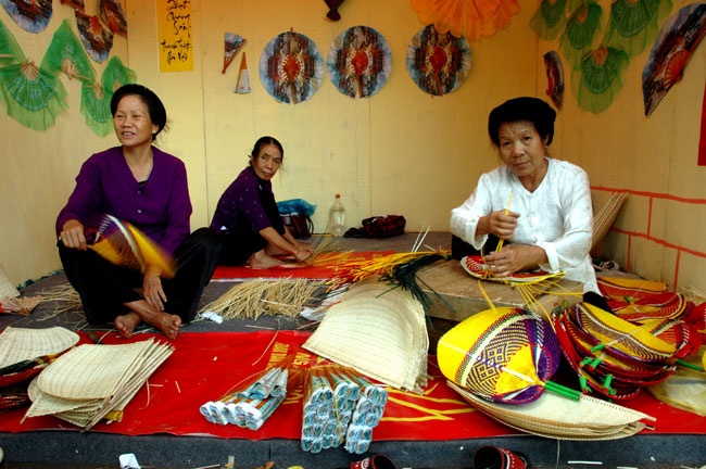 Đến Hà Nội trải nghiệm các làng nghề truyền thống hấp dẫn Đến Hà Nội trải nghiệm các làng nghề truyền thống hấp dẫn