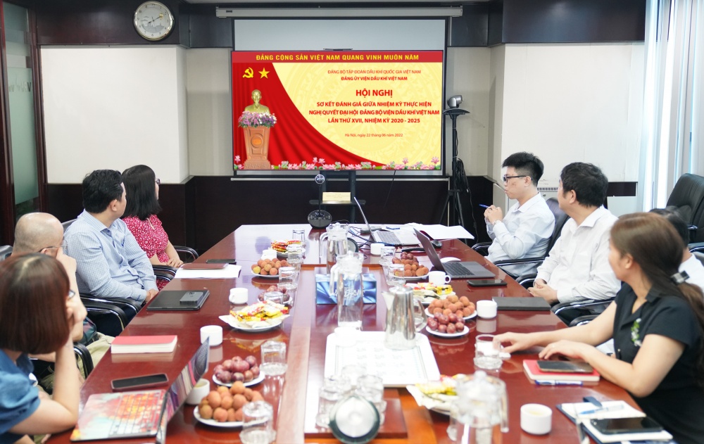 Hội nghị sơ kết giữa nhiệm kỳ nhằm đánh giá tình hình thực hiện Nghị quyết Đại hội Đảng bộ VPI lần thứ XVII, nhiệm kỳ 2020 - 2025