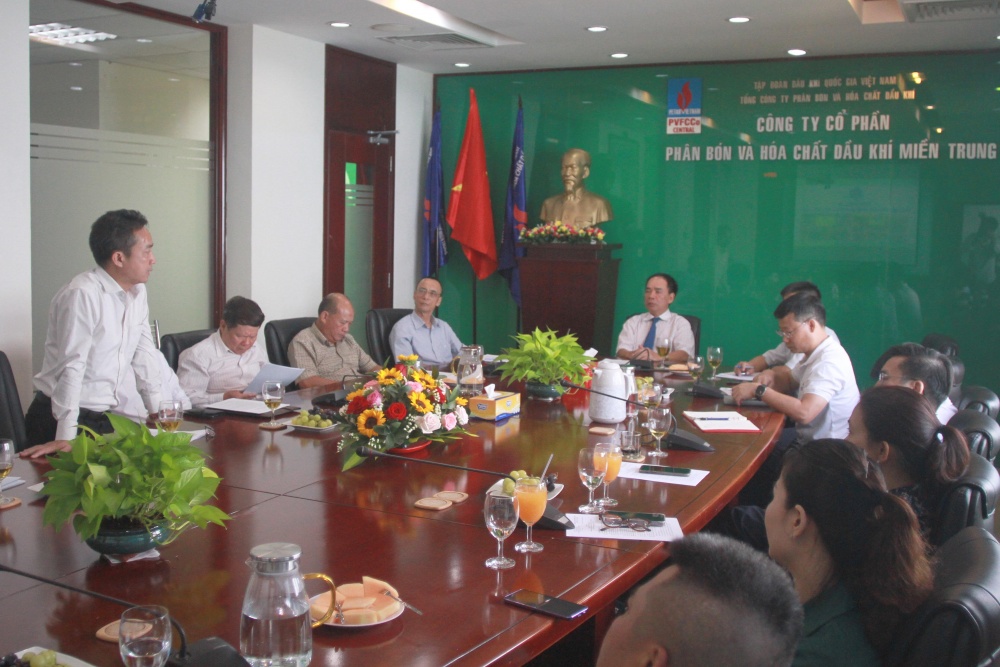 Chủ tịch Hội Dầu khí Việt Nam làm việc với Hội Dầu khí Nam Trung Bộ - Tây Nguyên Chủ tịch Hội Dầu khí Việt Nam làm việc với Hội Dầu khí Nam Trung Bộ - Tây Nguyên