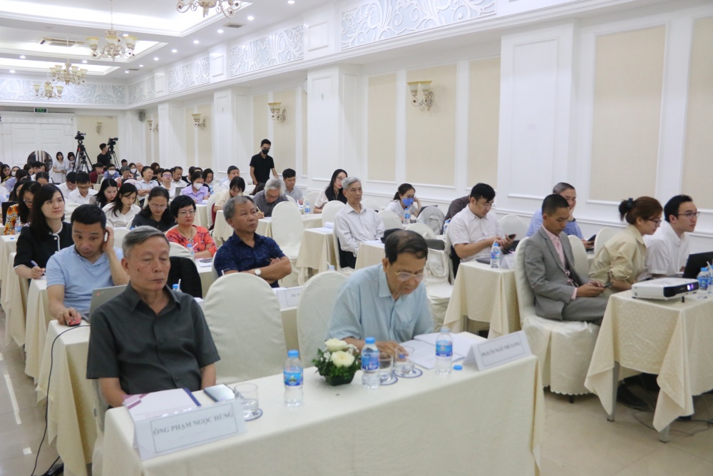 Thị trường xăng dầu Việt Nam và sự ảnh hưởng đến phúc lợi hộ gia đình