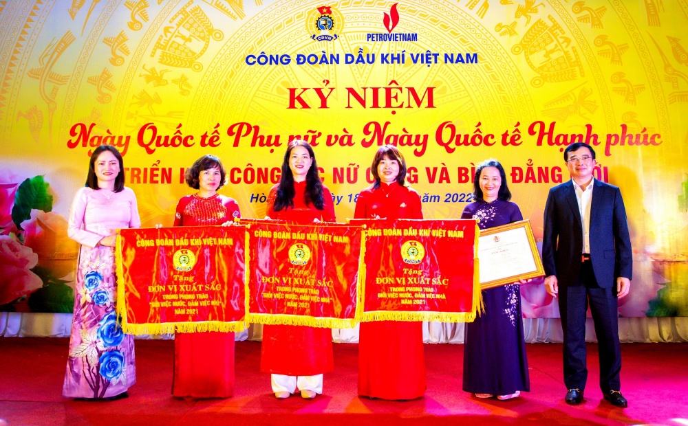 Ban nữ công Công đoàn PV GAS luôn nhận được các khen thưởng động viên từ Công đoàn PV GAS, Công đoàn Dầu khí Việt Nam Ban nữ công Công đoàn PV GAS luôn nhận được các khen thưởng động viên từ Công đoàn PV GAS, Công đoàn Dầu khí Việt Nam