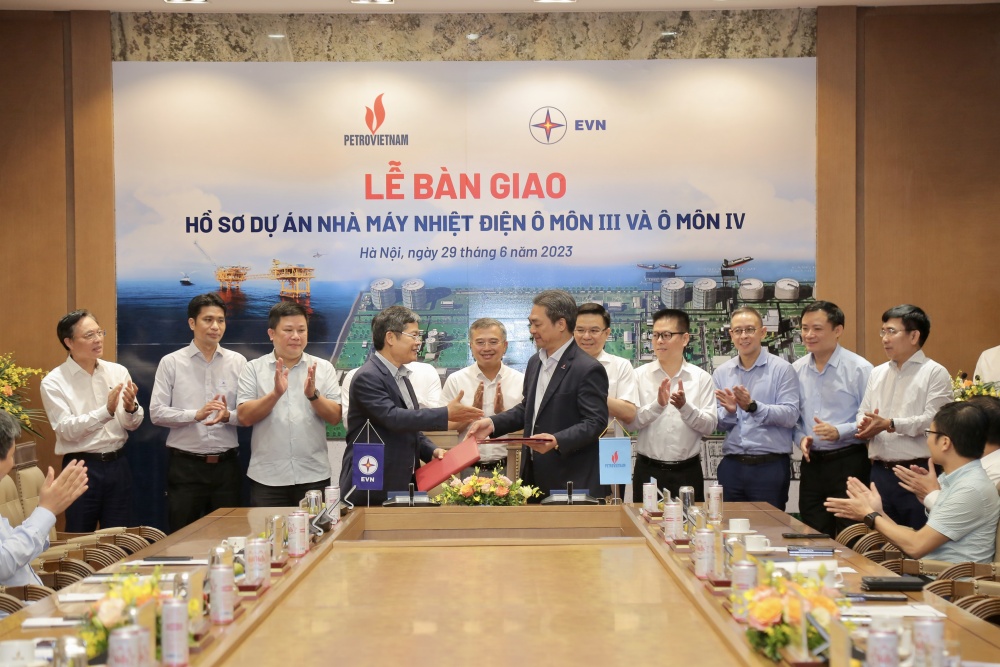 Petrovietnam tiếp nhận bàn giao hồ sơ Dự án Nhà máy Nhiệt điện Ô Môn III và Ô Môn IV Petrovietnam tiếp nhận bàn giao hồ sơ Dự án Nhà máy Nhiệt điện Ô Môn III và Ô Môn IV