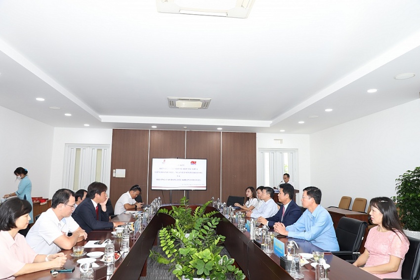 PV College ký kết biên bản ghi nhớ hợp tác với Vietsovpetro PV College ký kết biên bản ghi nhớ hợp tác với Vietsovpetro