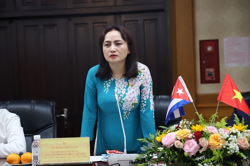 Đoàn đại biểu cấp cao Trung tâm Những người lao động Cuba thăm và làm việc với Vietsovpetro